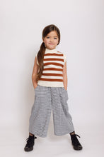 STRIPED SLEEVELESS SWEATER