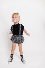 FLORAL SUSPENDER SHORTS