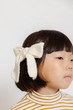 CREAM KNIT BOW CLIP